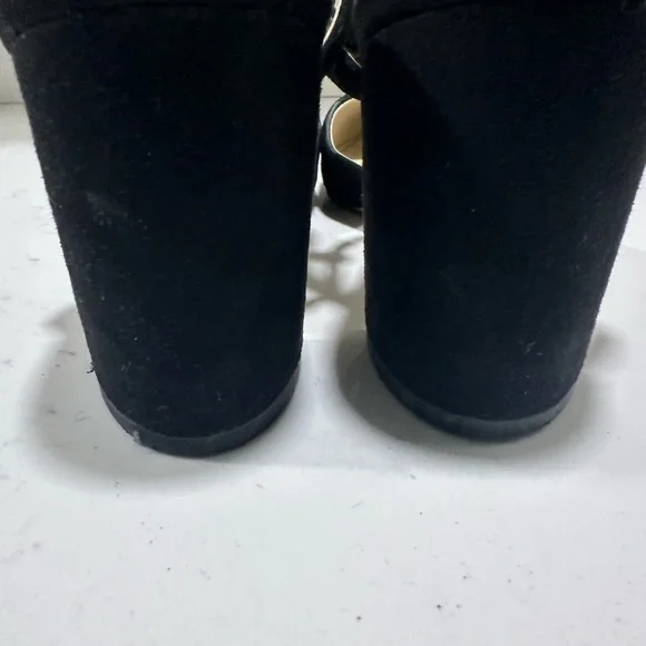 EUC maybe worn a few times low heels - Picture 9 of 9